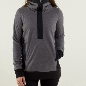 LULULEMON Gray Black Post Chaturanga Pullover 1/2 zip fleece top size 12